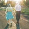 Entre 1995 e 2024, a expectativa de vida mundial cresceu 8,4 anos, passando a 73,3 anos - Envato