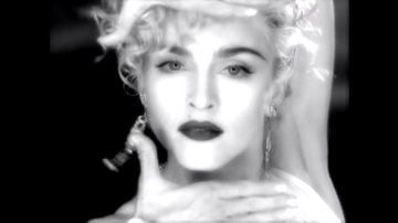 Madonna no icônico clipe de "Vogue" - Reprodução/YouTube