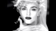 Madonna no icônico clipe de "Vogue" - Reprodução/YouTube