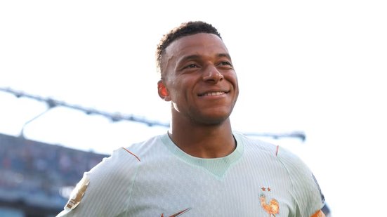 Mbappé, artilheiro da França, volta a jogar neste sábado, contra a Inglaterra, pelo terceiro lugar - Reprodução/FIFA