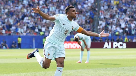 Mbappé foi o autor de um dos gols da vitória; França agora encara Espanha ou Bélgica - Fifa