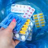 Remédios vencidos não devem ser jogados no lixo comum, na pia ou vaso sanitário - Adobe Stock