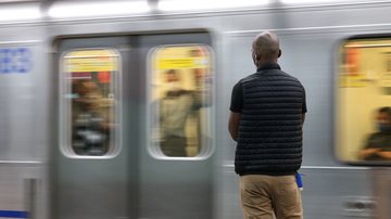 Cada linha do metrô terá um funcionamento próprio e a quantidade de trens em circulação será ajustada - Rovena Rosa/Agência Brasil