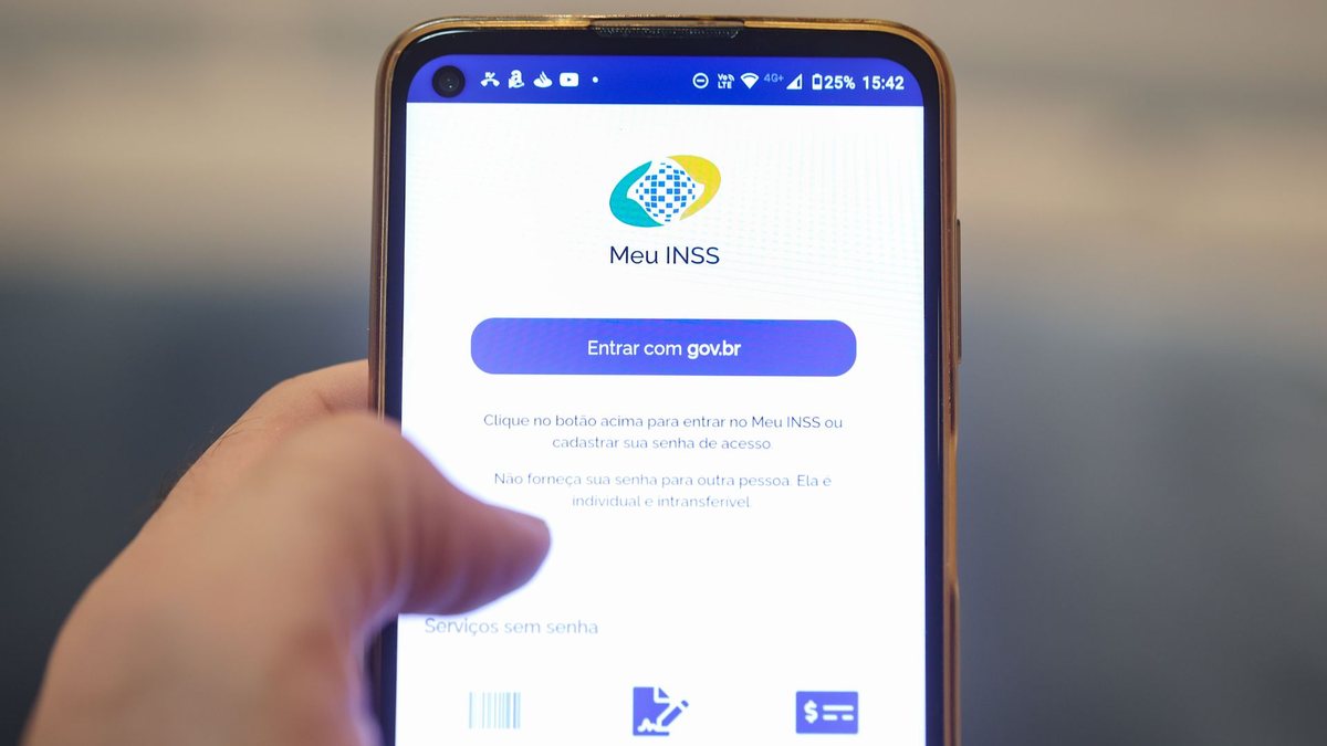 INSS muda regra e permite crédito consignado sem reconhecimento facial para quem não tem biometria - Adobe Stock