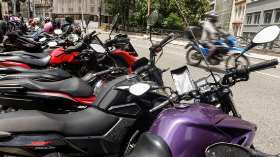Prefeitura e Uber travam briga na Justiça para liberar serviço de mototáxi desde 2023 - Paulo Pinto/Agência Brasil