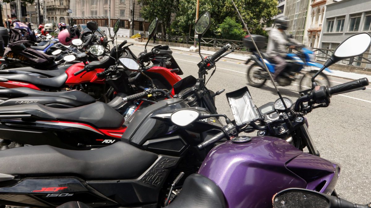 Prefeitura e Uber travam briga na Justiça para liberar serviço de mototáxi desde 2023 - Paulo Pinto/Agência Brasil