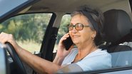 Regras do Código de Trânsito variam conforme a forma como o celular é usado ao volante - Adobe Stock