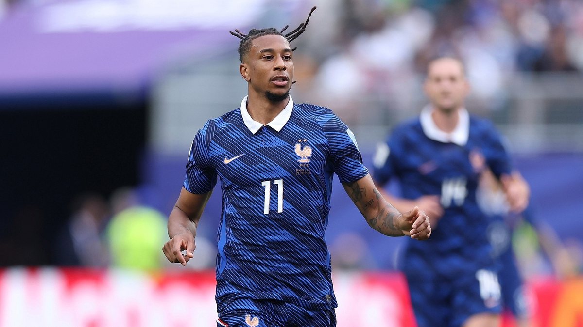 Michael Olise é um dos destaques da França, que enfrenta o Marrocos nesta quinta-feira, 9, às 17h - Reprodução/Fifa.com