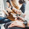 Vida online do brasileiro é voltada quase que integralmente para o entretenimento, as redes sociais lideram o tempo de tela - Adobe Stock
