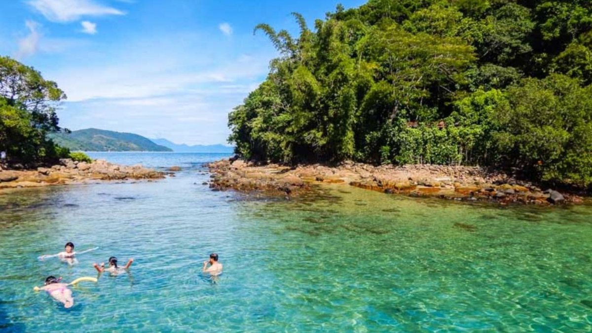 Piscinas naturais formadas na Praia Verde, de Ilha Grande - Reprodução/www.ilhagrande.com.br