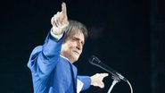 Roberto Carlos anunciou nesta quinta-feira, 6, que Leonardo Esteves não faz mais parte de sua equipe - Adobe Stock