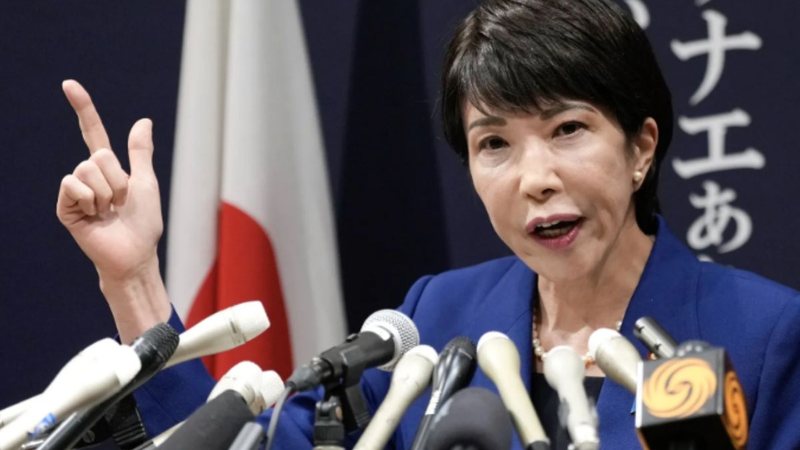 A primeira-ministra, Sanae Takaichi, disse que que houve relatos de diversos feridos e danos a estradas, pontes e edifícios - RS / Fotos Públicas
