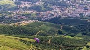 Vista aérea da cidade de Serra Negra (SP) - Adobe Stock