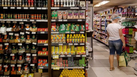 Consumidor está mais atento às promoções, afirma Abras - Tânia Rêgo/Agência Brasil