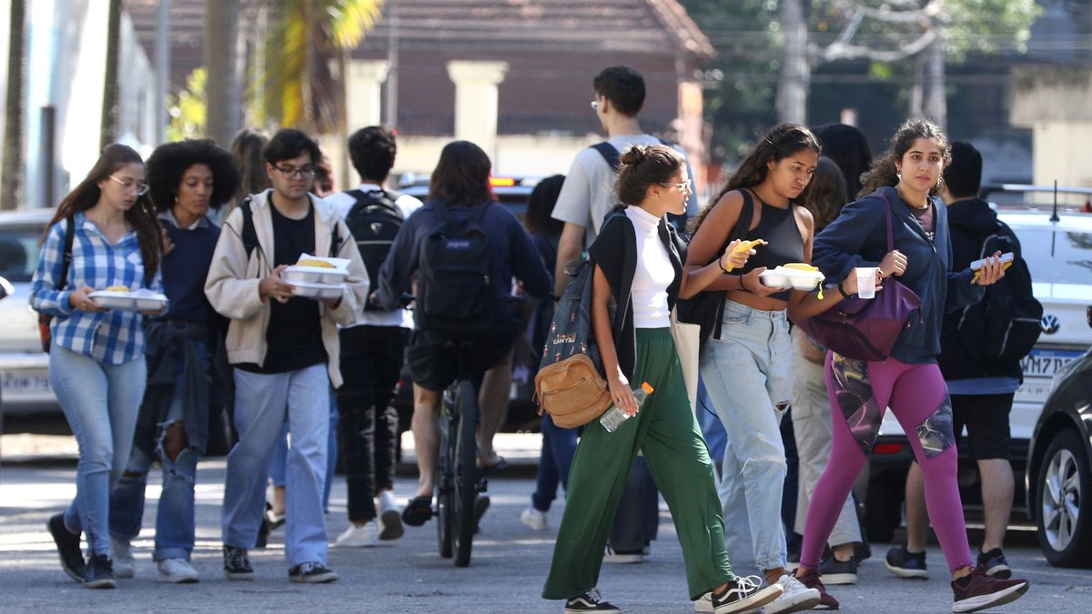 Cadastro deve ser feito conforme prazos, horários e locais definidos por cada universidade ou instituto federal - Tânia Rego/ Agência Brasil