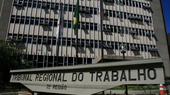 Idosa recebe aposentadoria por idade no valor de R$ 6.754,30 - TRT-MG/Divulgação