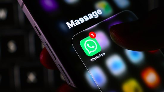 Essa proteção é diferente da Autenticação em Duas Etapas (PIN de seis dígitos), que serve para impedir que sua conta seja ativada em outro celular - Adobe Stock