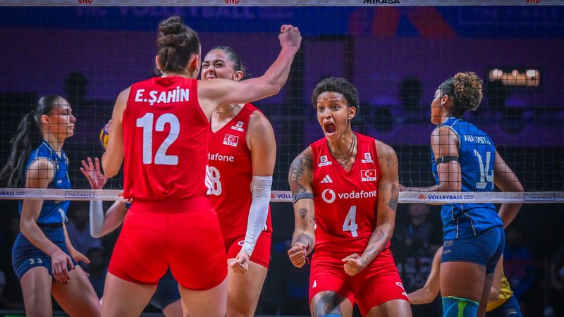 Seleção Turca vence Brasil no quarto set - Reprodução / Volleyball World