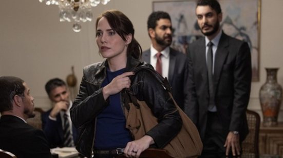 Adriana vende as joias para um sheik. - Globo