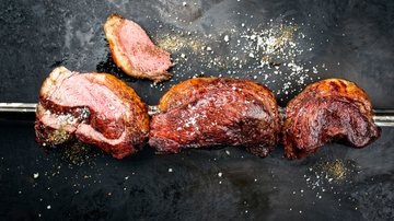 Confira 7 dicas para acertar no churrasco do Dia dos Pais