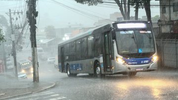 Clima é afetado pela a atuação de diferentes cavados - áreas alongadas de baixa pressão - Marcelo Oliveira/Raspress/Estadão Conteúdo