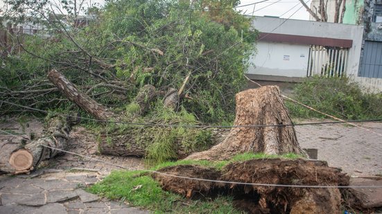 Mais uma vez, temporais e ventos fortes castigam Rio Grande do Sul - Evandro Leal/Enquadrar/Estadão Conteúdo