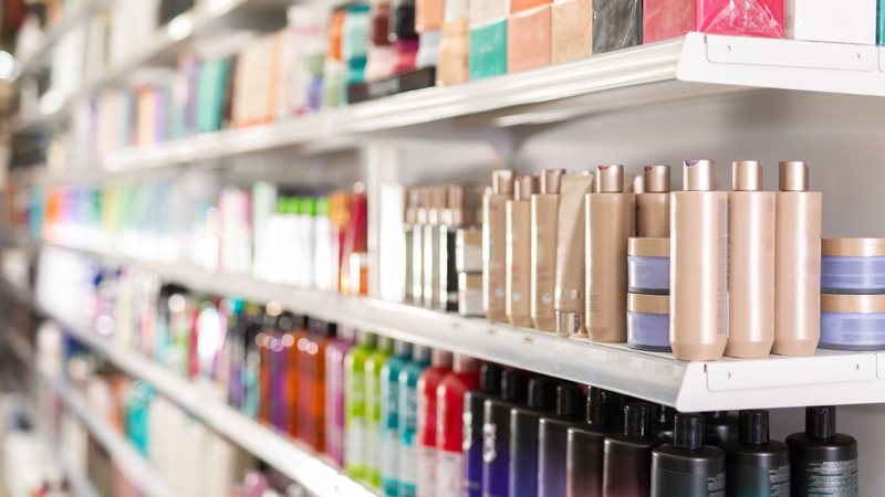 Mercado de testes de cosméticos no Brasil depende da participação de voluntários para avaliar a segurança dos produtos - Adobe Stock