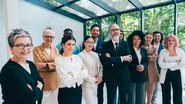 O profissional 50+ brasileiro não está fugindo do novo; ele está correndo atrás - Envato