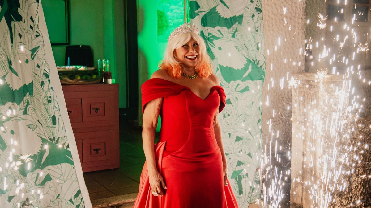 Fafá de Belém comemorou 70 anos vestida de princesa - @fafadebelem Via Instagram