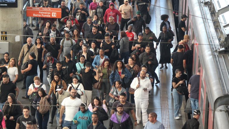 Greve afetou mais de 1 milhão de pessoas, de acordo com a CPTM - Willian Moreira/Ato Press/Estadão Conteúdo