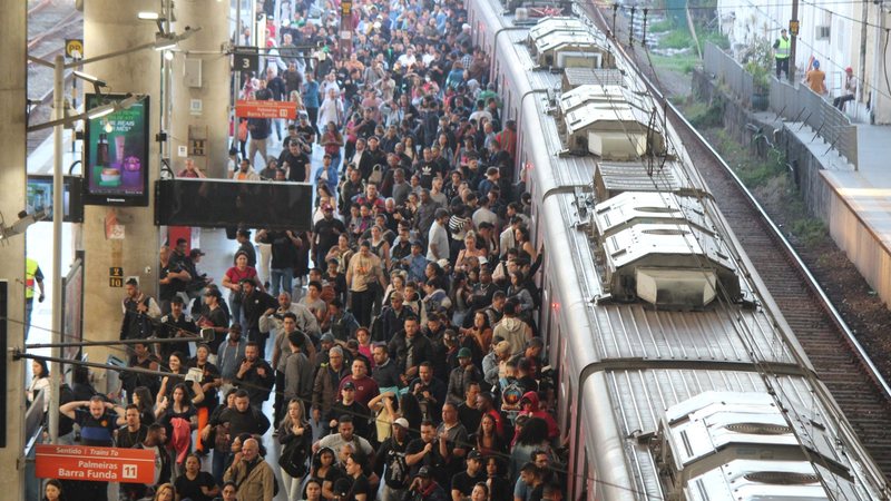 Projeto tenta encerrar a greve da CPTM, que chegou ao segundo dia - Willian Moreira/Ato Press/Estadão Conteúdo