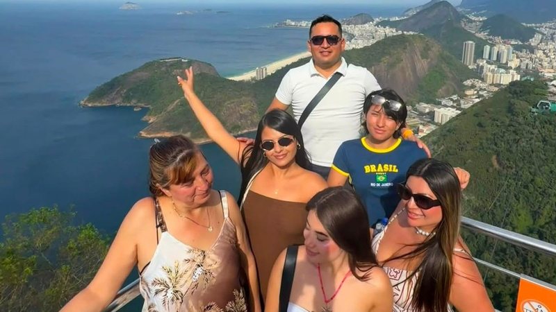 Parente de vítimas de helicóptero que caiu no Rio publica fotos da viagem - @victormanrique via Facebook