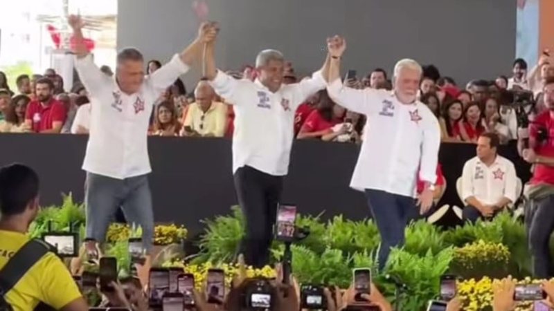O governador da Bahia e candidato à reeleição, Jerônimo Rodrigues (PT), na convenção estadual do PT - Divulgação/@jeronimorodriguesba