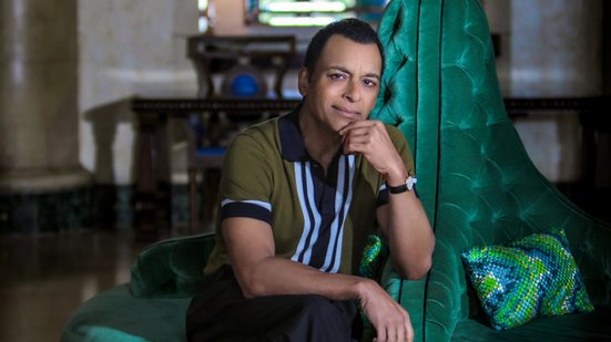 O cantor e compositor Jon Secada é autor de sucessos como "Just Another Day" - Divulgação/Thiago Siqueira