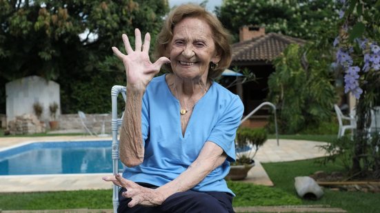Laura Cardoso morreu dormindo aos 98 anos - Globo