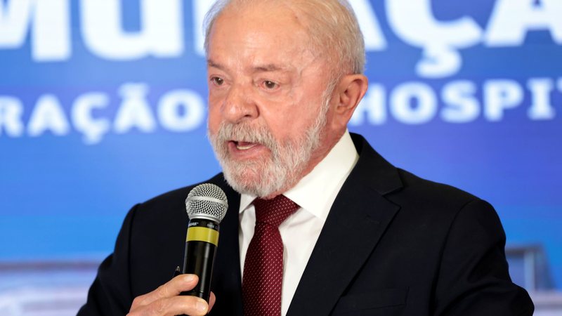 Na entrevista, Lula disse ser favorável a que o povo consuma, mas 'olhando o quanto ganha' - Paulo Pinto/Agencia Brasil