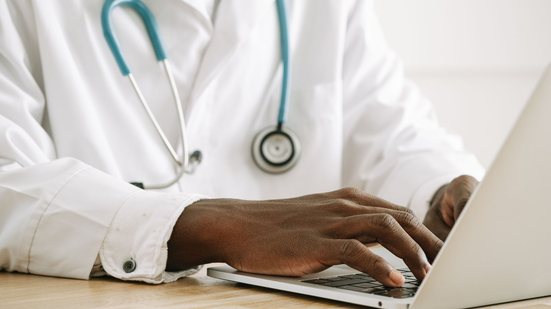 Médico continua sendo responsável pelo diagnóstico, mas pode usar a IA como apoio - Pexels
