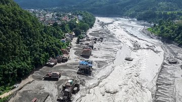 Inundações mataram pelo menos 760 pessoas no Nepal e no Tibete - Reprodução/Youtube