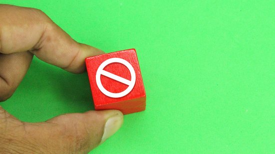 No passado, uma marca precisava convencer o consumidor 60+ a escolhê-la. Hoje, precisa dar motivos para ele não abandoná-la - Envato