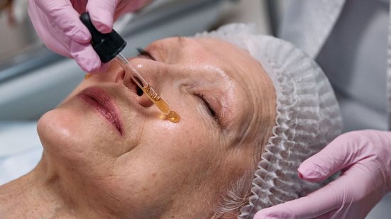 Pele madura pode responder de forma diferente aos cosméticos, devido à menor hidratação e à produção de sebo - Pexels