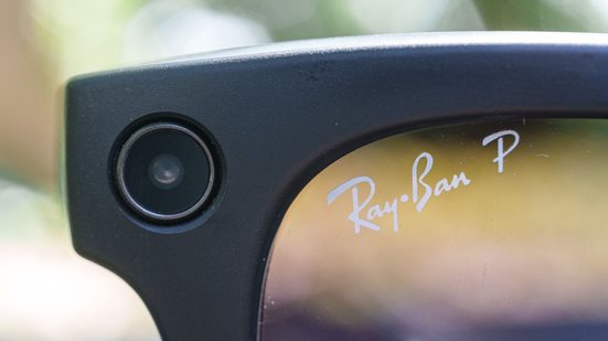 Ray-Ban Meta tira fotos e grava vídeos em primeira pessoa, reproduz músicas e chamadas por áudio direcional - Adobe Stock