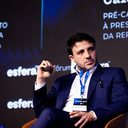 Renan Santos, do Missão, propõe desvincular aposentadoria do salário mínimo