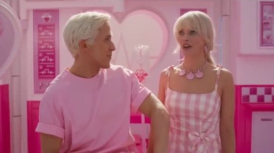 Cena do filme Barbie, da Warner Bros, de 2023, com Margot Robbie e Ryan Gosling - Reprodução Youtube/Warner Bros
