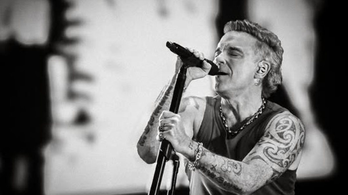 O cantor britânico Robbie Williams, dono de hits como 'Angels' e 'Feel', fez declarações sobre diagnóstico de TEA - Reprodução/Instagram/@robbiewilliams