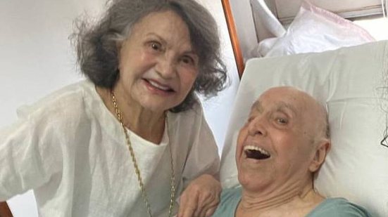Mauro Mendonça acompanhado por Rosamaria Murtinho, no Dia dos Pais de 2026 - Reprodução/Instagram @roseiramur