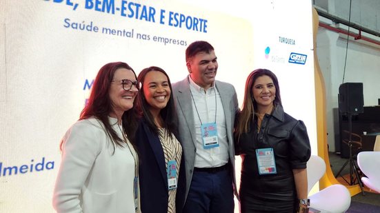 Fátima Macedo, Roberta Almeida, João Silvestre e Fabi Teixeira, mediadora, no painel Saúde Mental nas Empresas - Claudio Marques / Viva
