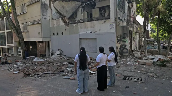 Casas ficaram destruídas na cidade de San José del Palmar, na Colômbia - Redes Sociais/X.com via @CorresponsalesMX