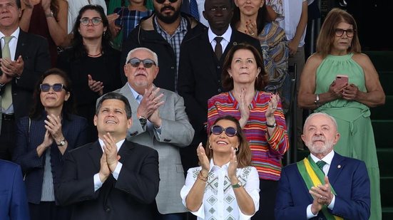 Desfile tradicional de 7 de setembro começou 9h10 desta segunda-feira, em Brasília (DF) - Lula Marques/Agência Brasil
