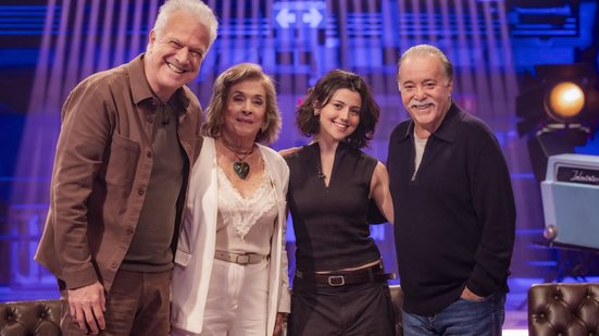 Pedro Bial recebe Betty Faria, Tony Ramos e Valentina Daniel, neta de Betty, no programa desta terça-feira - Beatriz Damy/Globo