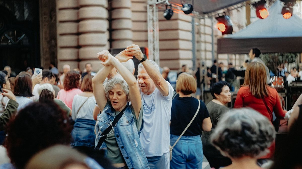Novos decretos ampliam a proteção dos consumidores contra práticas abusivas em eventos - Pexels